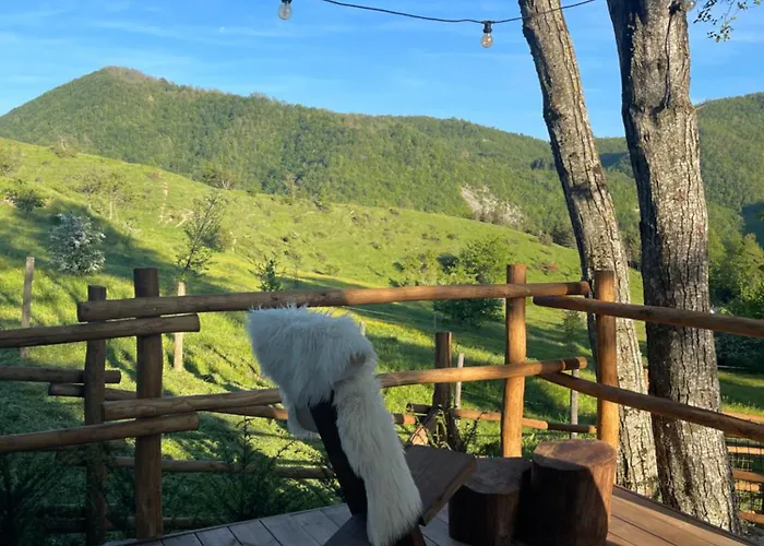 Rifugio Pian Di Rocchi 호텔 *